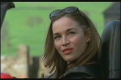 s12ep1claire7