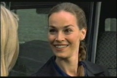 s12ep5claire1