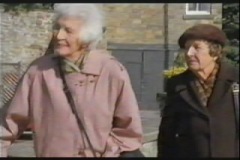 s9ep2alicemaisy1